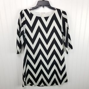 Everly Black & White Chevron Shift Dress Small